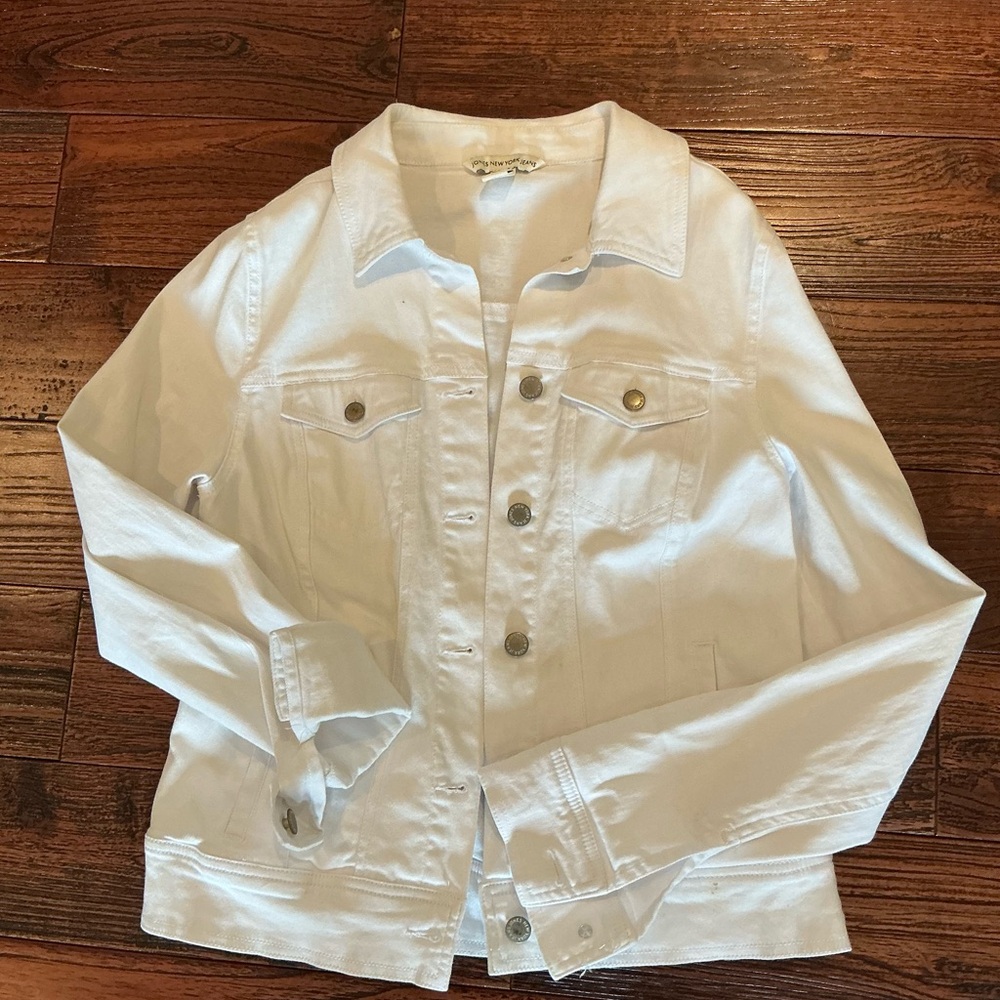 Jones New York White Jean Jacket Cropped Style